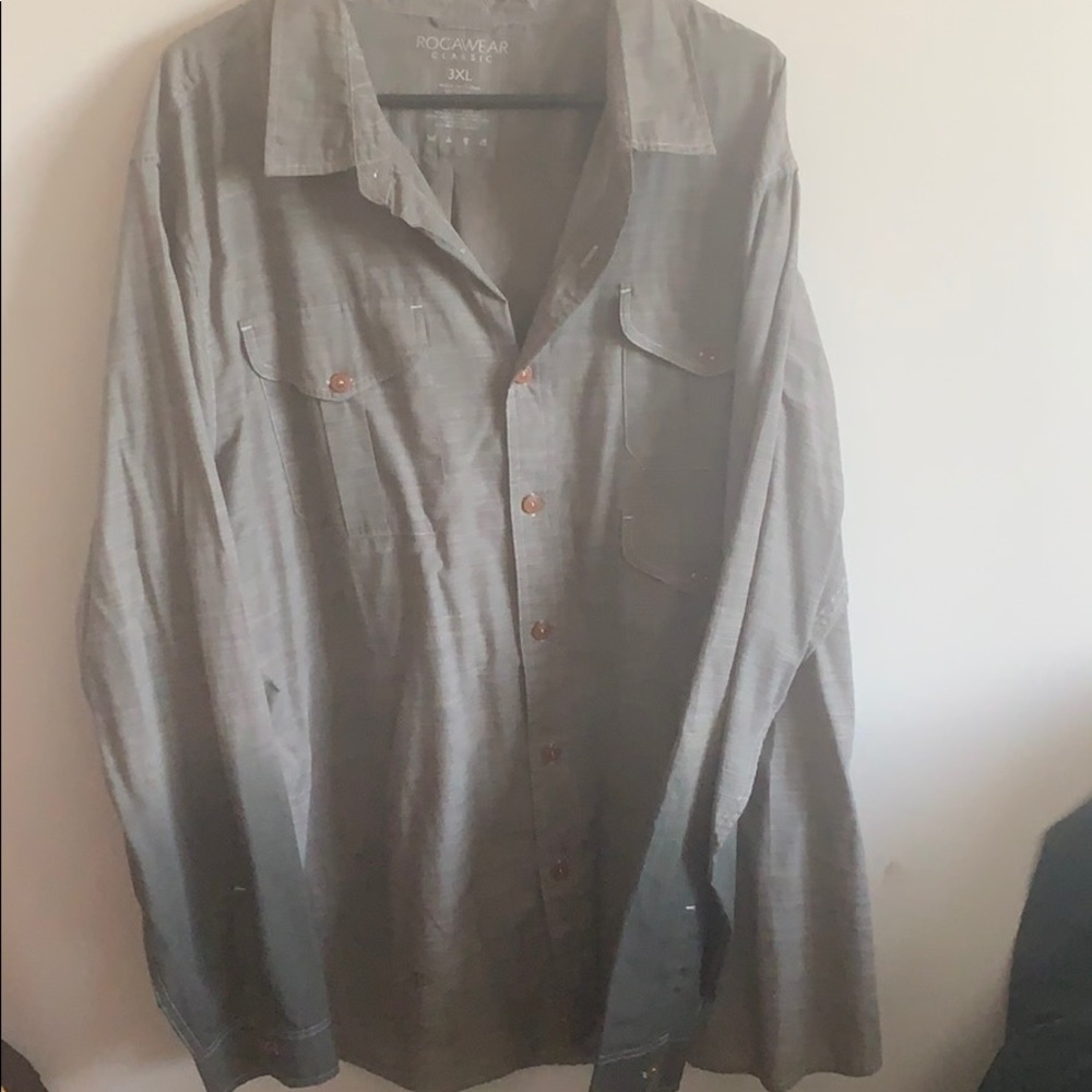 Button Down Roca wear size 3XL